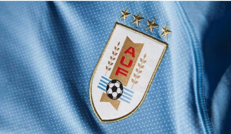 Imagen de Diego Lugano desafía a la historia: ¿Uruguay tiene 5 títulos mundiales?