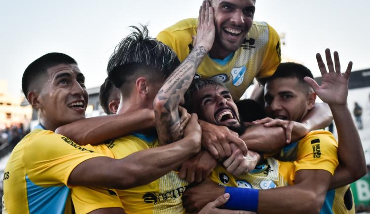 Imagen de Temperley eliminó a Samiento y se enfrentará a River