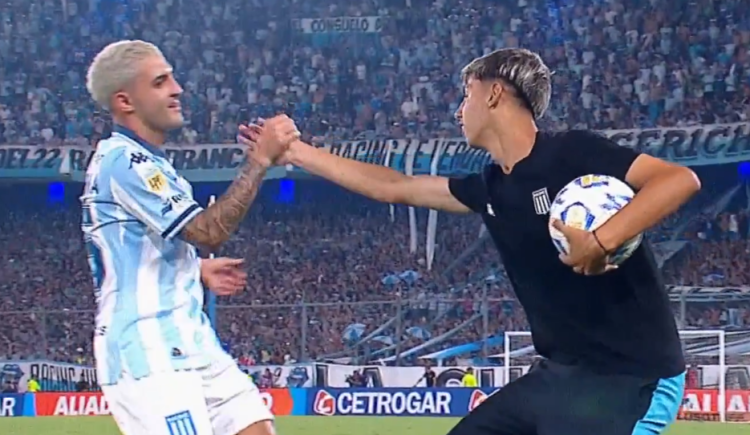 Imagen de Otra vez un alcanzapelotas clave en un gol de Racing: así fue el 1-0 a Boca
