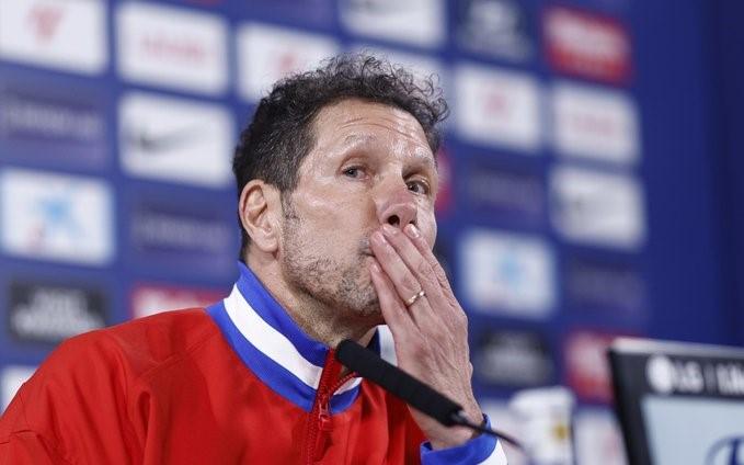 Imagen de Diego Simeone, en el ojo de la tormenta: "Hay que salir campeón"