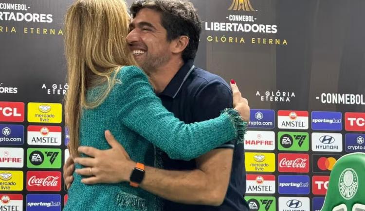 Imagen de La presidenta de Palmeiras interrumpió la conferencia y le soltó un tremendo elogio a Abel Ferreira
