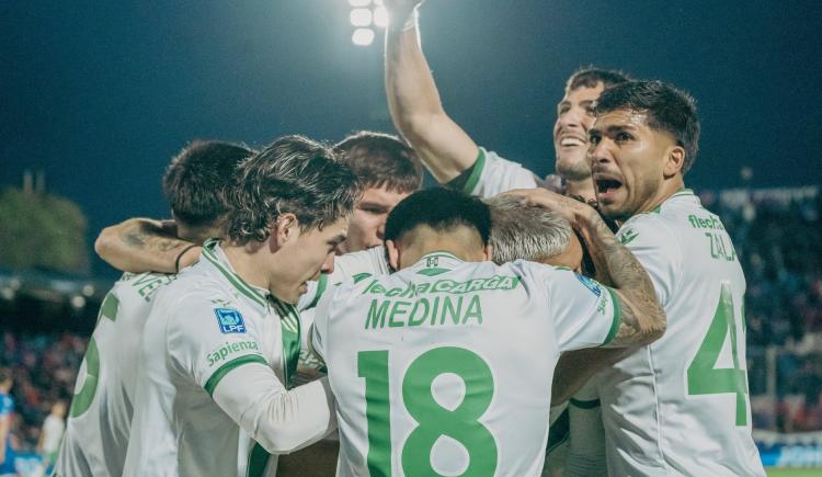Imagen de Banfield volvió al triunfo y le metió otra piña de nocaut a Tigre
