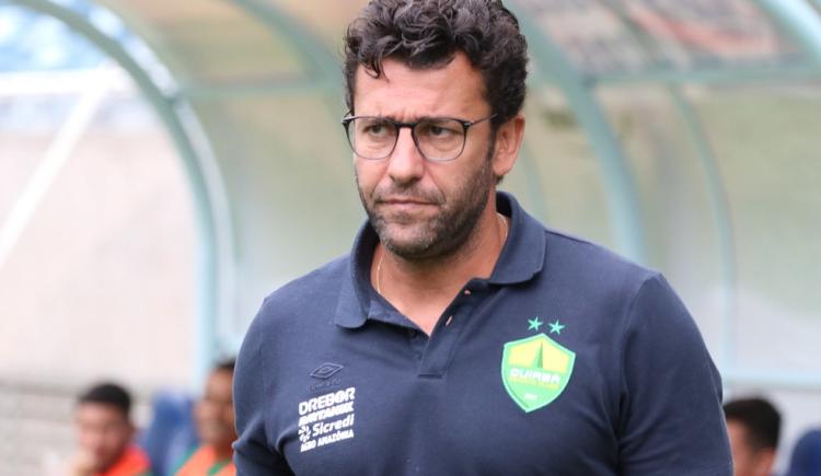 Imagen de INSÓLITO: EXPULSAN AL DT DESPUÉS DE EMPATAR EN EL DEBUT EN BRASIL