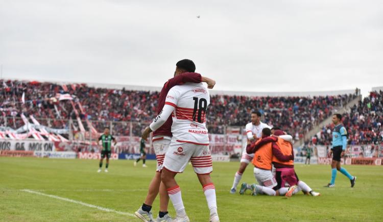 Imagen de Deportivo Morón venció a Chicago en un clásico que vale más que tres puntos