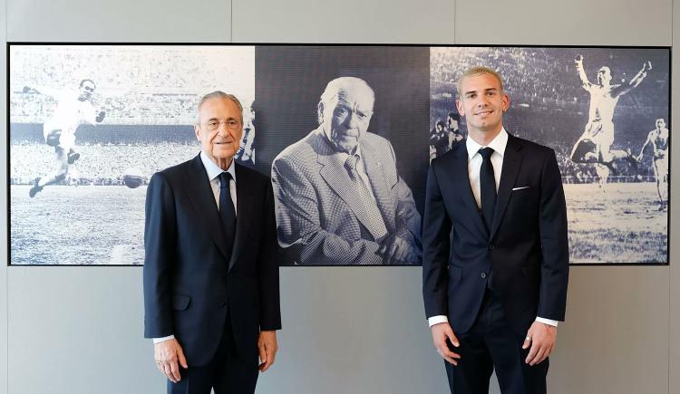 Imagen de Florentino Pérez elogió a River durante la presentación de Mastantuono y recordó a Alfredo Di Stéfano
