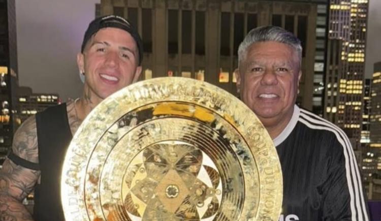 Imagen de El gesto de Enzo Fernández, otra vez campeón del mundo, con Chiqui Tapia