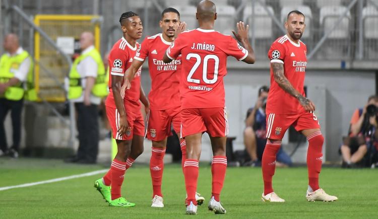 Imagen de Benfica ganó y se acerca a la fase de grupos de la Champions
