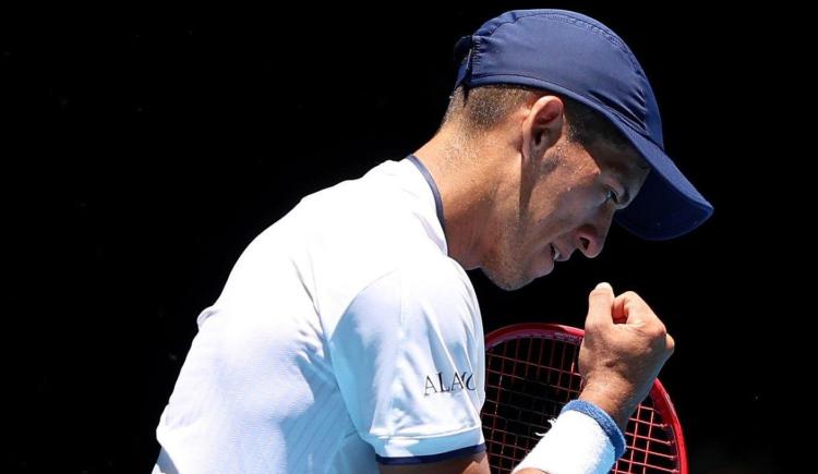 Imagen de Sebastián Báez y una histórica victoria ante un top ten en la United Cup que sirvió de poco