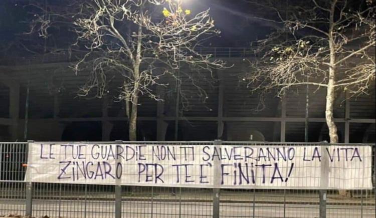 Imagen de HINCHAS DE FIORENTINA AMENAZARON A DUSAN VLAHOVIC DE MUERTE