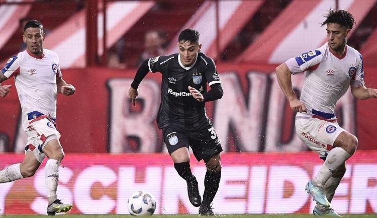 Imagen de Argentinos Juniors no pudo sostener la ventaja ante Atlético Tucumán