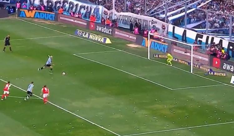 Imagen de Mirá el penal que falló Enzo Copetti